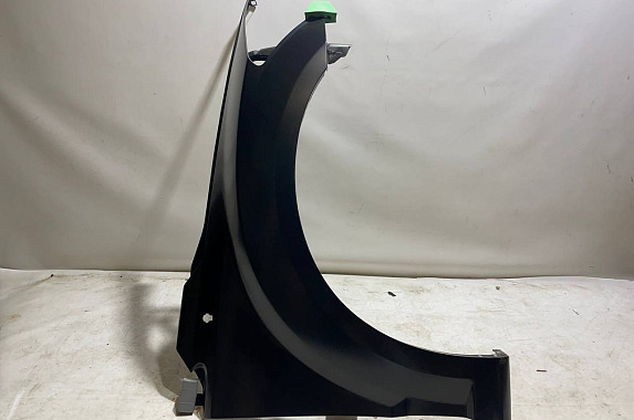 Крыло правое с отверстием под антенну Dodge Caliber 2007- (Тайвань)