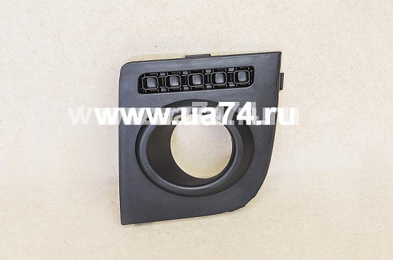 Оправа туманки левая Ford Fusion 2005-2012 (SAT)