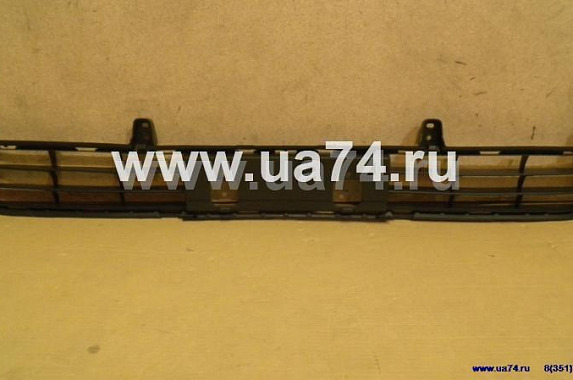 Решетка в бампер Toyota Land Cruiser 200 2012-2015 (SAT / Китай)